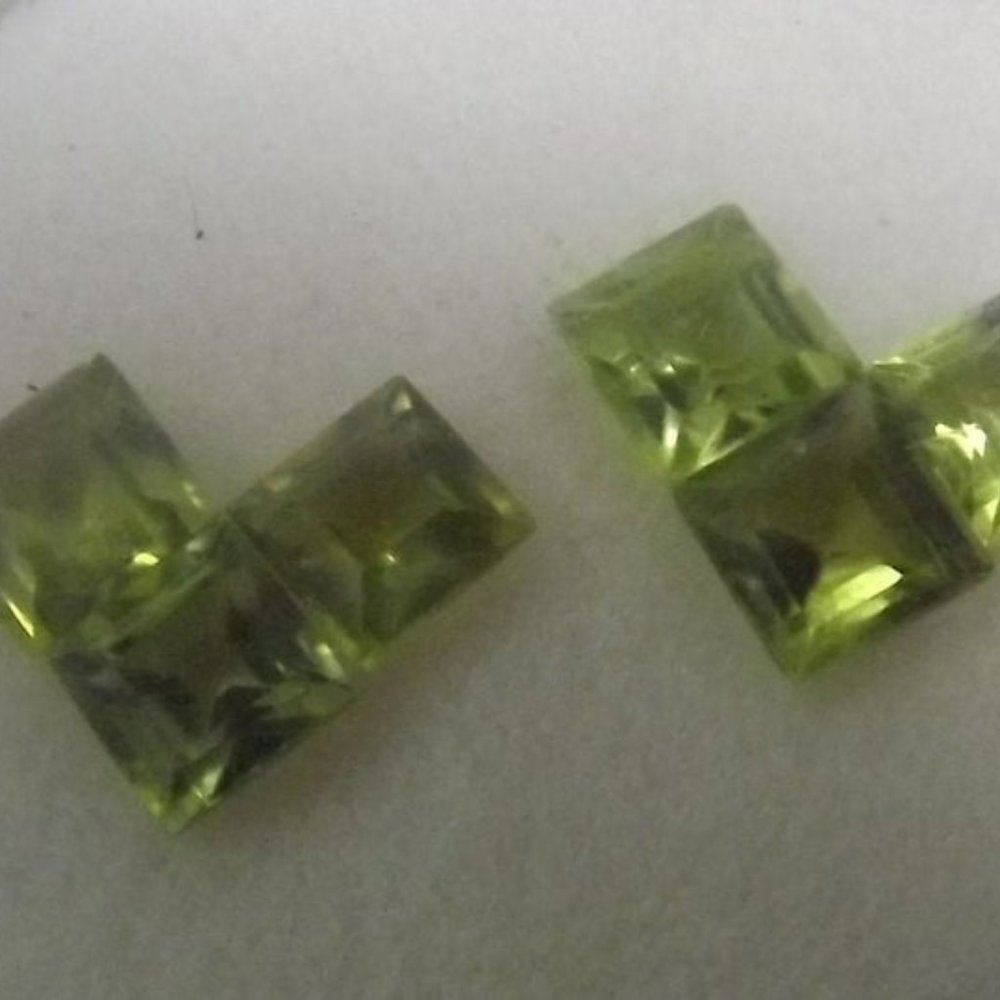 6 Genuine Authentic Peridot Squares 2.20 ct. - Picture 2 of 5